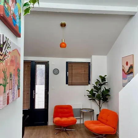 Lejlighed Clairette Stylish Duplex With Terrace *